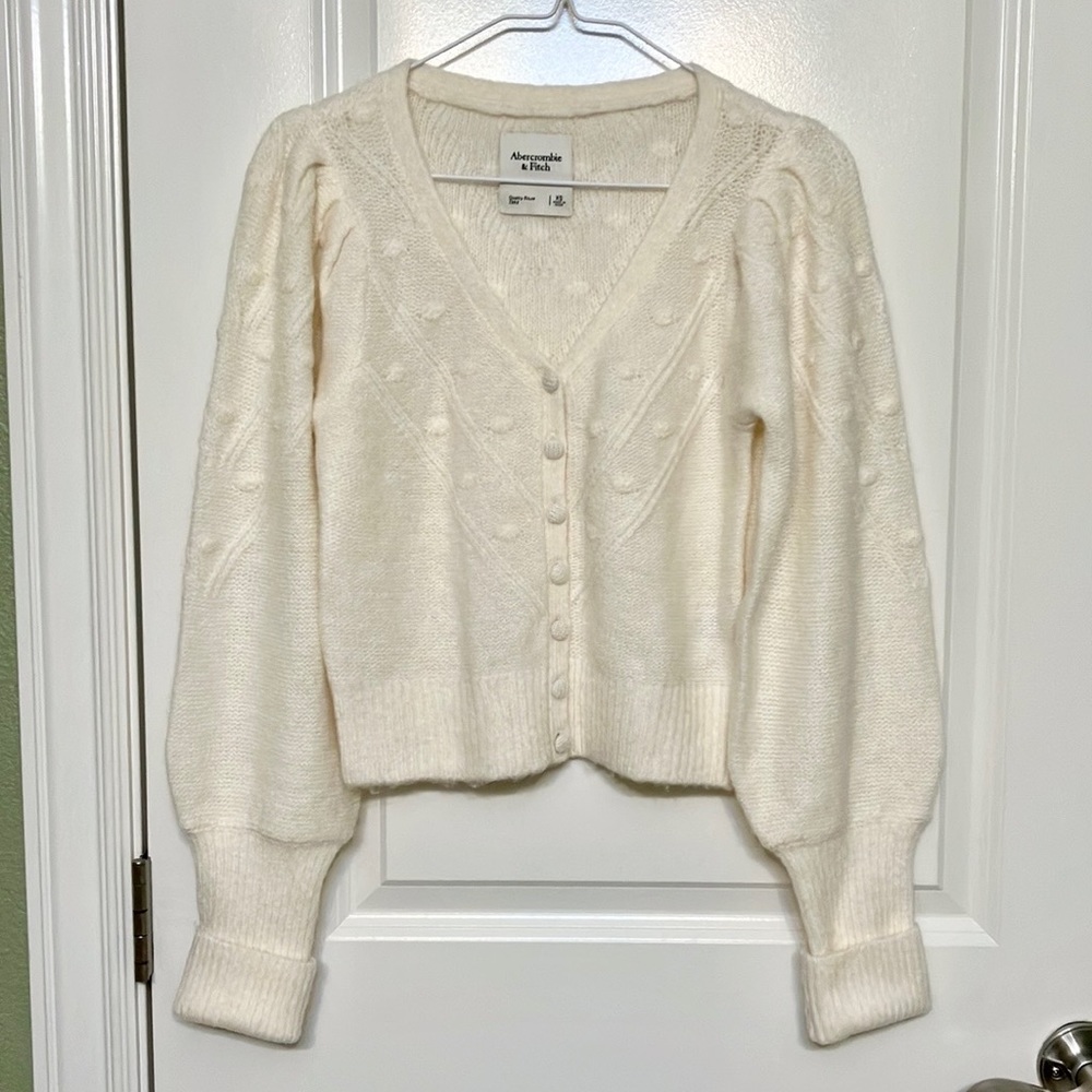 NWOT Abercrombie Sweater